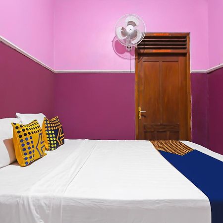 Spot On 91911 Rejeki Homestay Syariah Malioboro Γιογκιακάρτα Εξωτερικό φωτογραφία